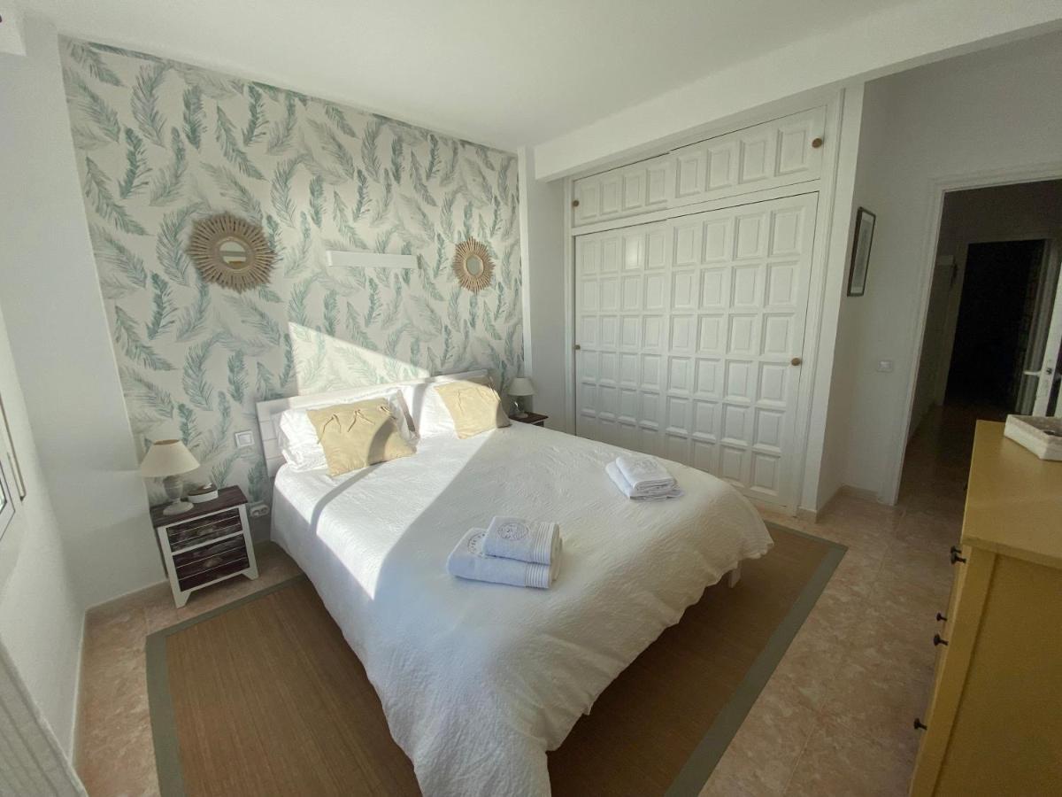 Casa 24 Apartment Roda de Bará Екстериор снимка