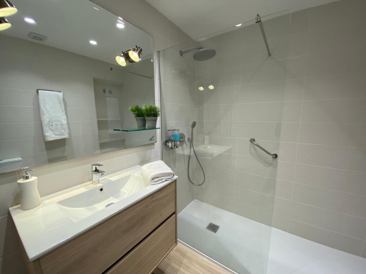 Casa 24 Apartment Roda de Bará Екстериор снимка