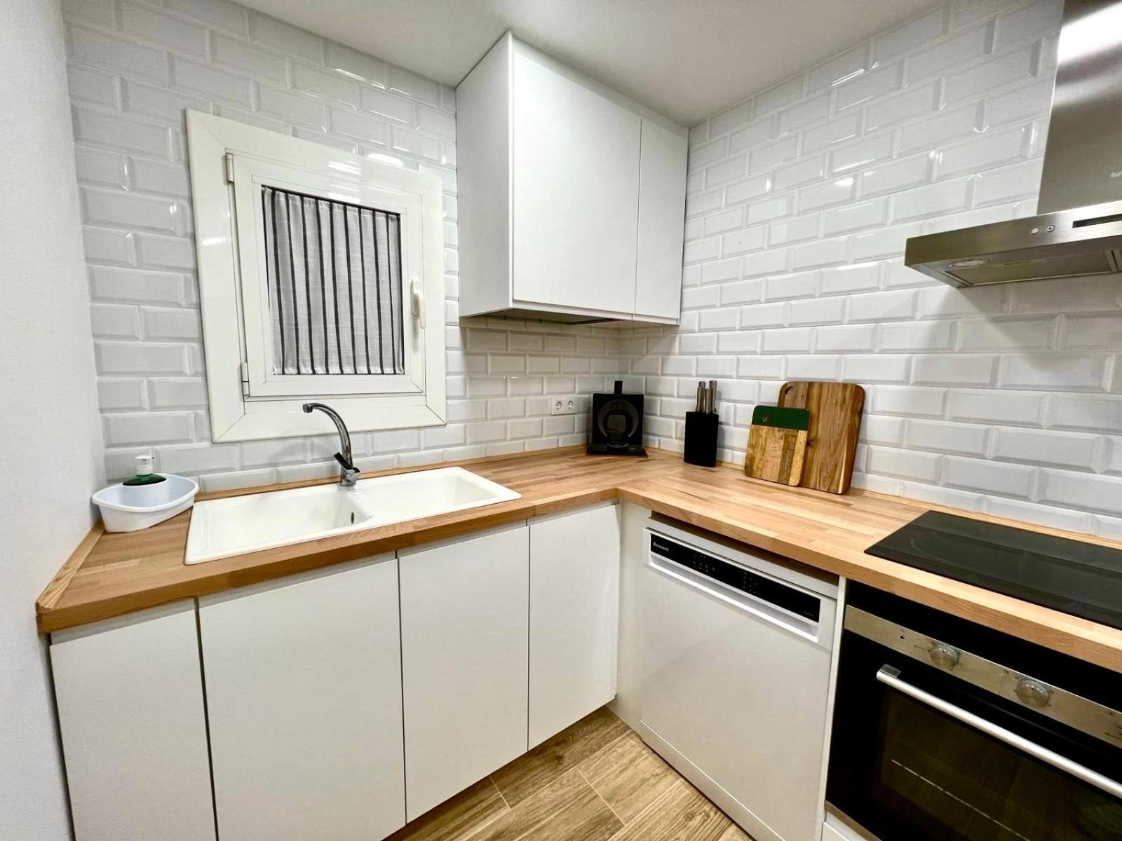 Casa 24 Apartment Roda de Bará Екстериор снимка